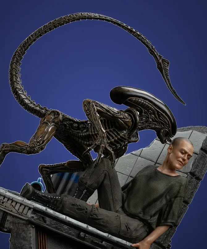 Ellen Ripley and Dog Alien